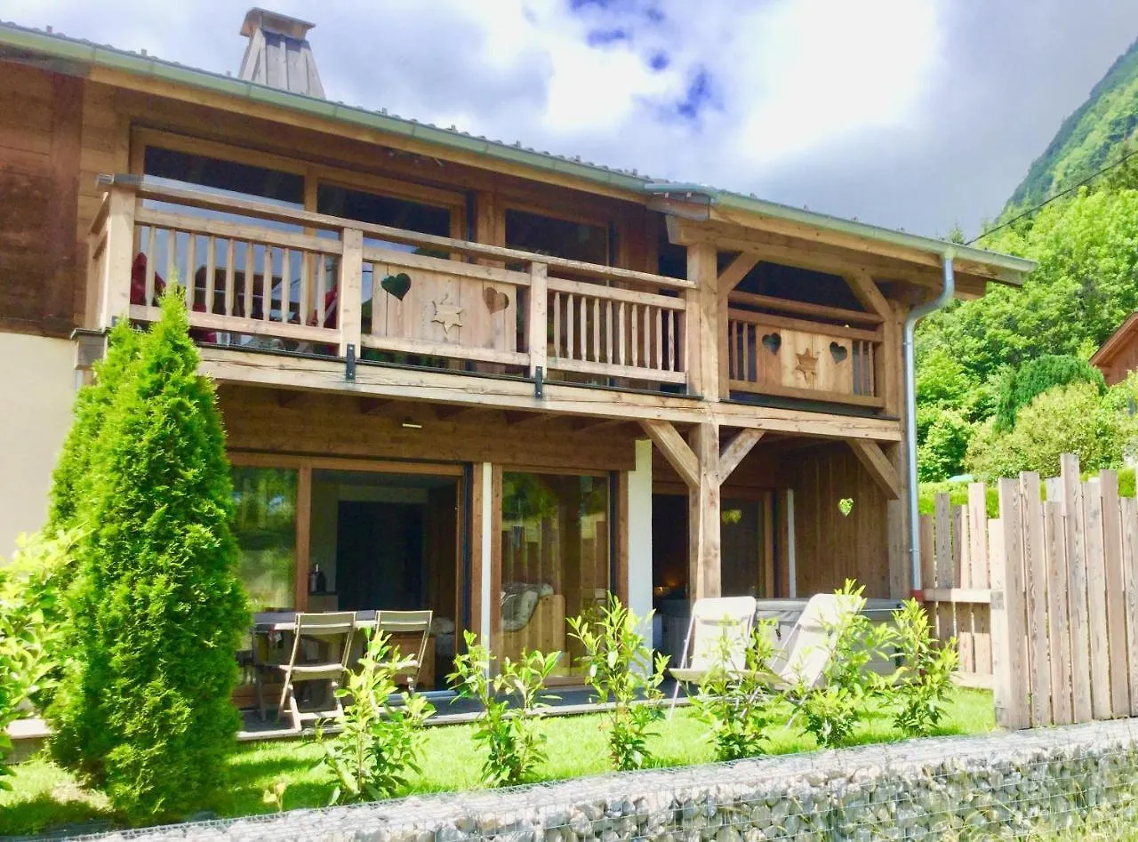 Le Chalet Du Pic Spa Prive & Fitness Taninges 0*,